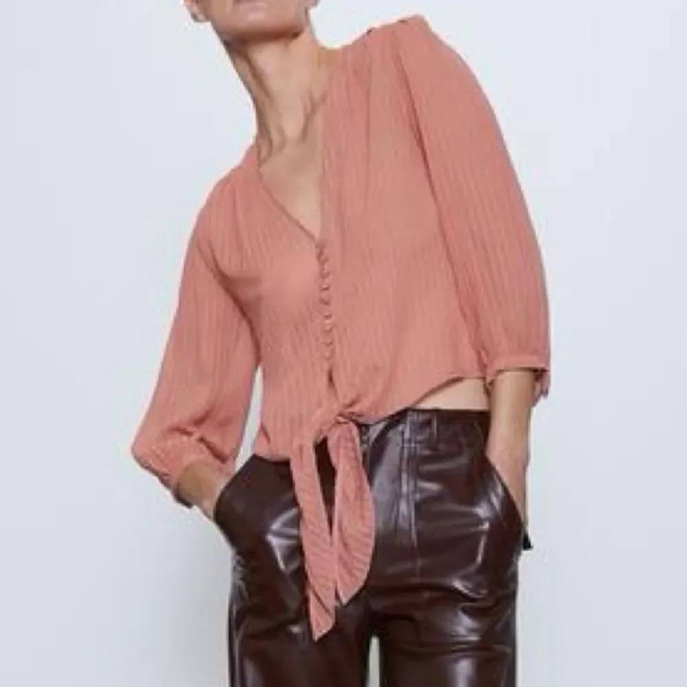 ZARA KNOTTED BLOUSE